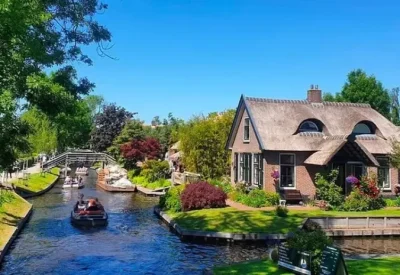 Desa Giethoorn di Belanda, Dikenal Sebagai Desa Tanpa Jalan Raya yang Paling Bersih di Dunia