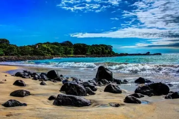 Pantai Santolo, Pantai Indah dengan Panorama Memukau di Garut
