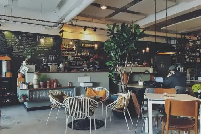 Tips Memulai Usaha Kafe Kekinian yang Sukses