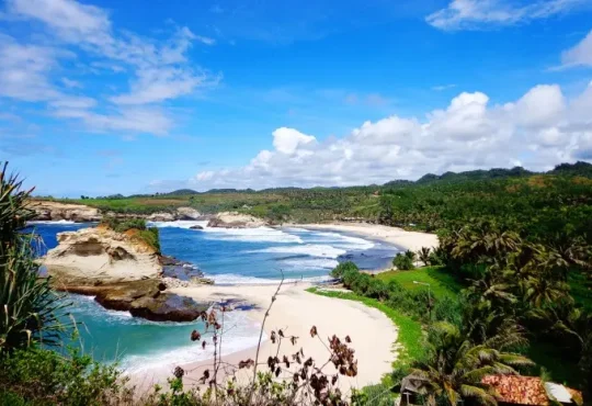 Tempat Wisata di Jawa Timur dengan Keindahan Alam yang Memukau Hati