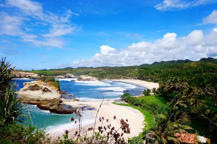 Tempat Wisata di Jawa Timur dengan Keindahan Alam yang Memukau Hati